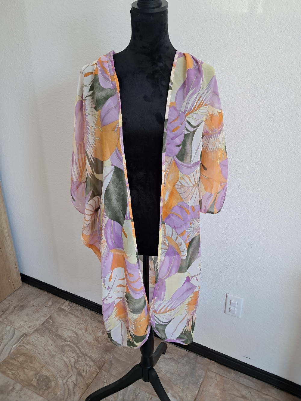 Live 4 Truth Kimono 1X Open Front Sheer Leaf Print 3/4 Sleeve Boho Beachy